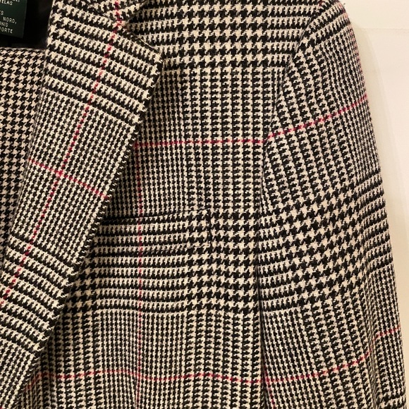 Ralph Lauren women wool blazer suit,size 4 . Pant size is 4P - Picture 4 of 5